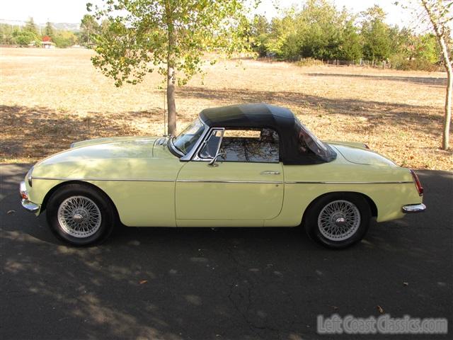 1968-mgb-roadster-010.jpg