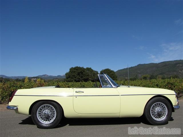 1968-mgb-roadster-026.jpg