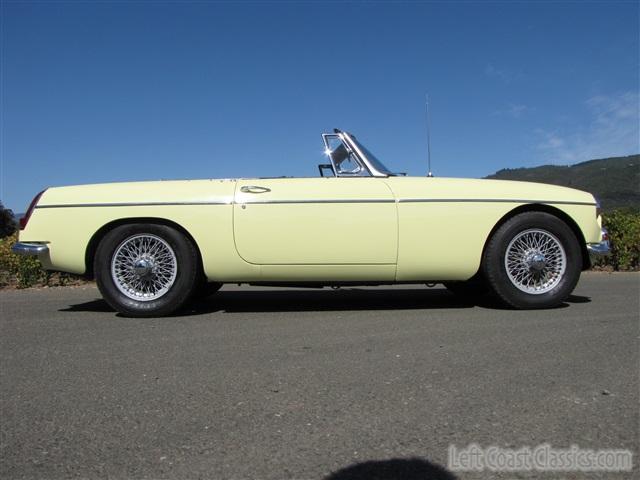 1968-mgb-roadster-027.jpg