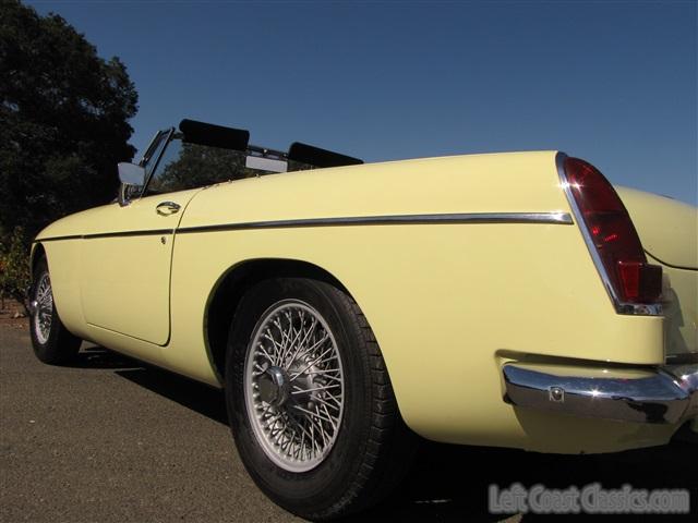 1968-mgb-roadster-037.jpg