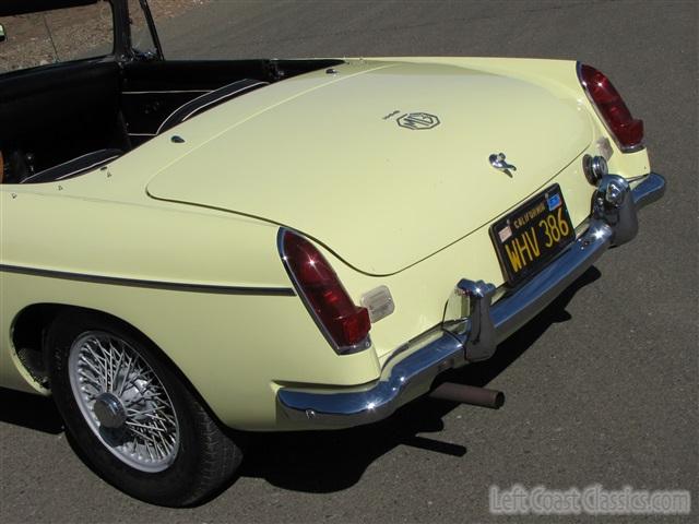 1968-mgb-roadster-076.jpg