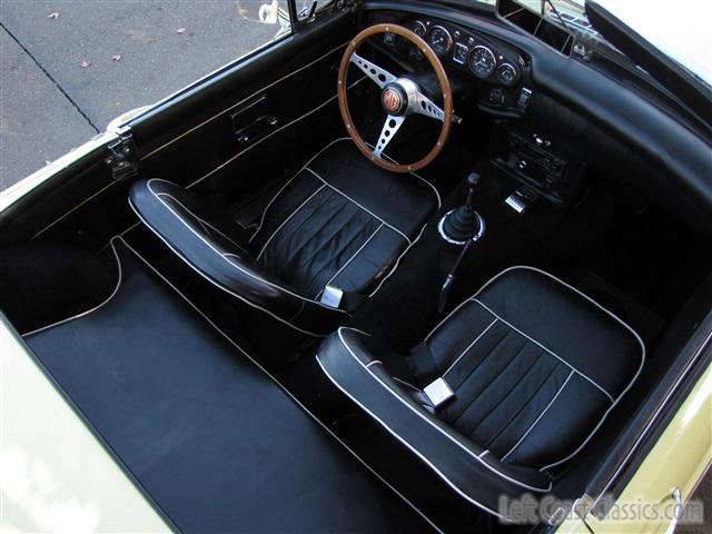 1968-mgb-roadster-107.jpg