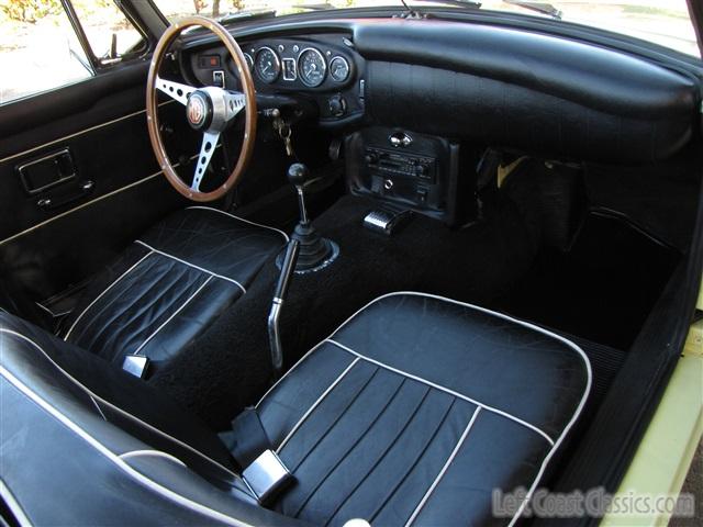 1968-mgb-roadster-111.jpg