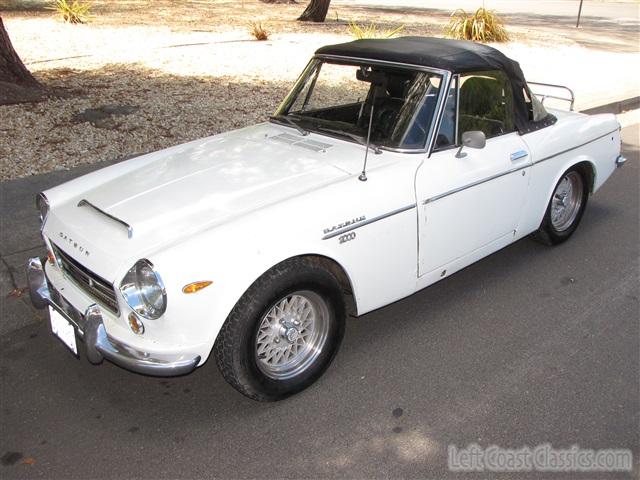 1969-datsun-2000-roadster-005.jpg