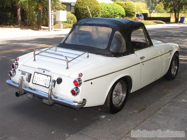 1969-datsun-2000-roadster-017.jpg