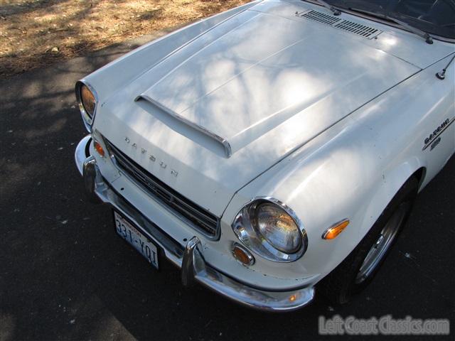 1969-datsun-2000-roadster-044.jpg