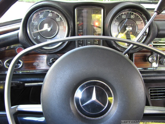 1969-mercedes-280se-cabriolet-119.jpg