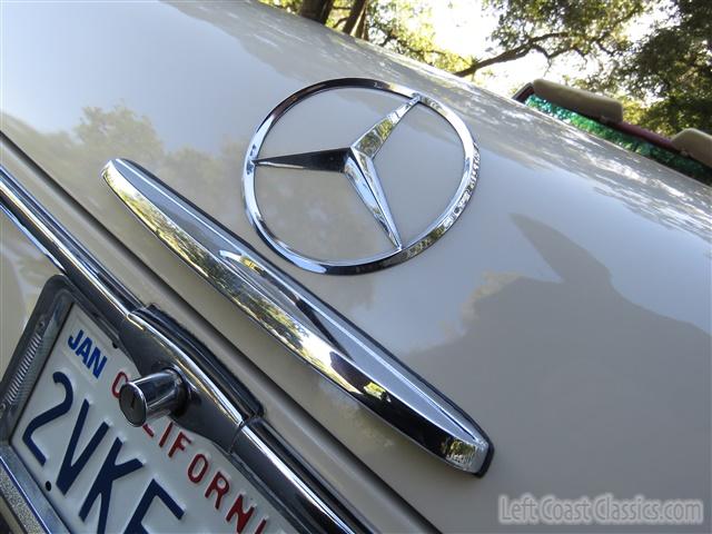 1969-mercedes-benz-280sl-pagoda-095.jpg