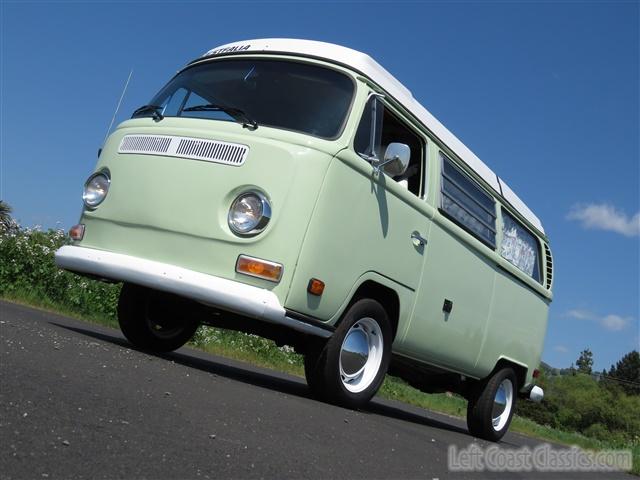 1969-volkswagen-westfalia-camper-005.jpg