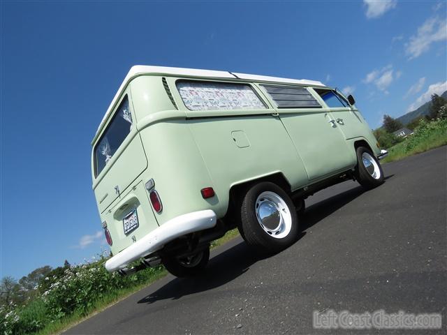 1969-volkswagen-westfalia-camper-030.jpg