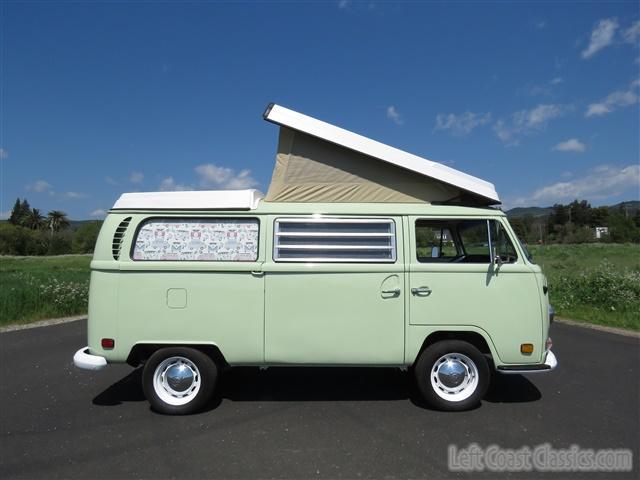 1969-volkswagen-westfalia-camper-040.jpg