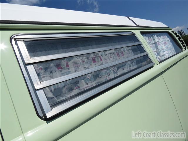 1969-volkswagen-westfalia-camper-087.jpg