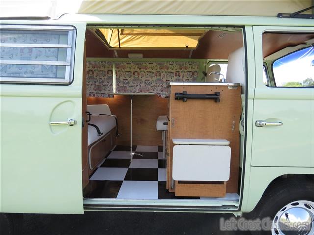 1969-volkswagen-westfalia-camper-109.jpg