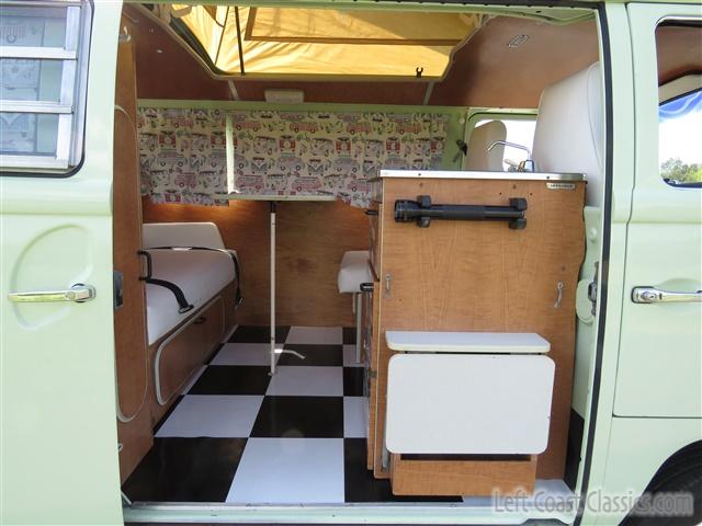 1969-volkswagen-westfalia-camper-110.jpg