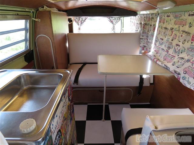 1969-volkswagen-westfalia-camper-136.jpg