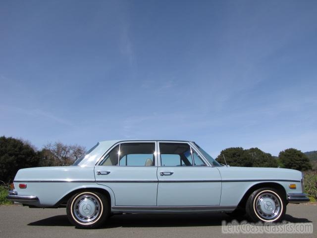 1970-mercedes-280s-2032.jpg