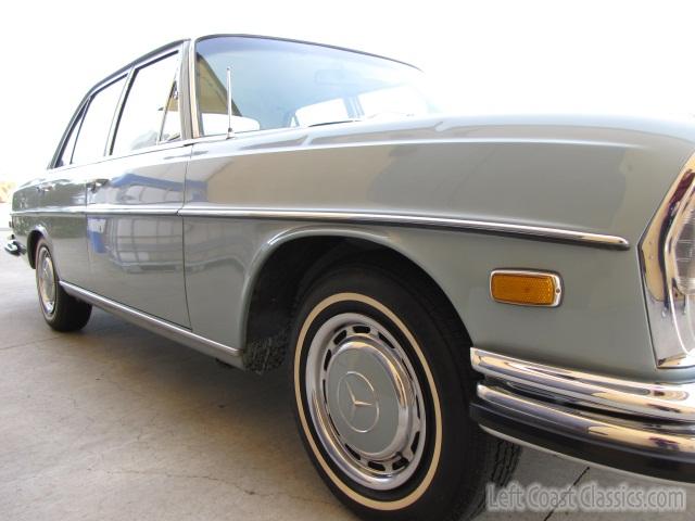 1970-mercedes-280s-2142.jpg