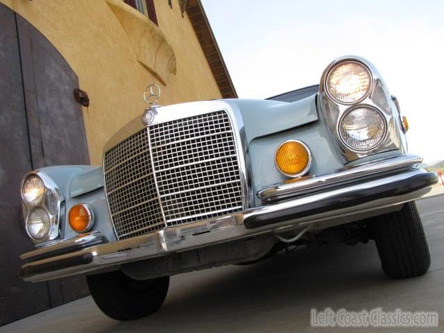 1970-mercedes-280s-2144.jpg