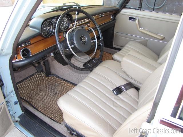 1970-mercedes-280s-2051.jpg