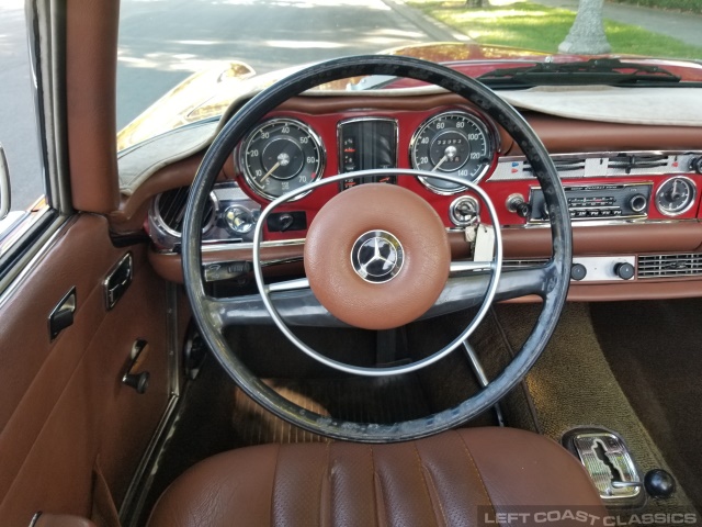 1970-mercedes-benz-280sl-095.jpg