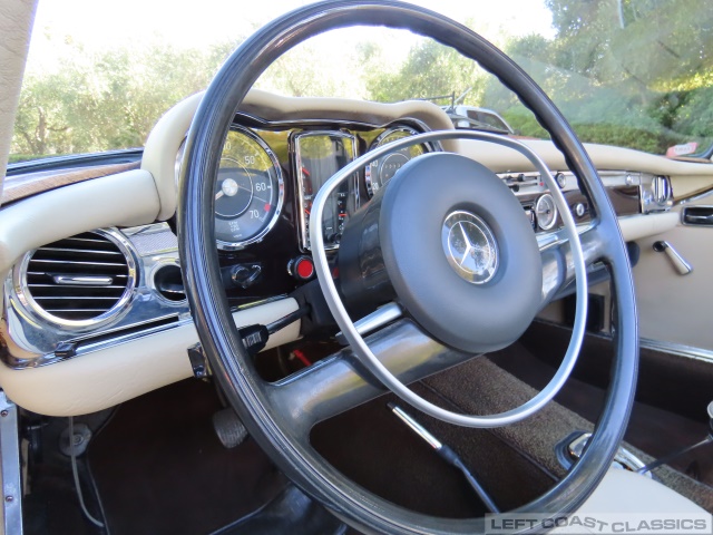 1970-mercedes-benz-280sl-roadster-123.jpg