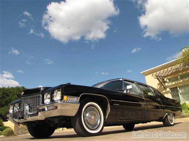 1971-cadillac-fleetwood-limousine-005.jpg