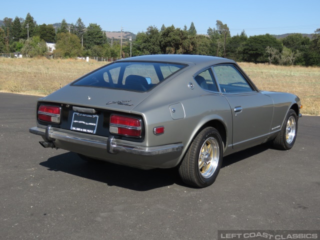 1971-datsun-240z-037.jpg