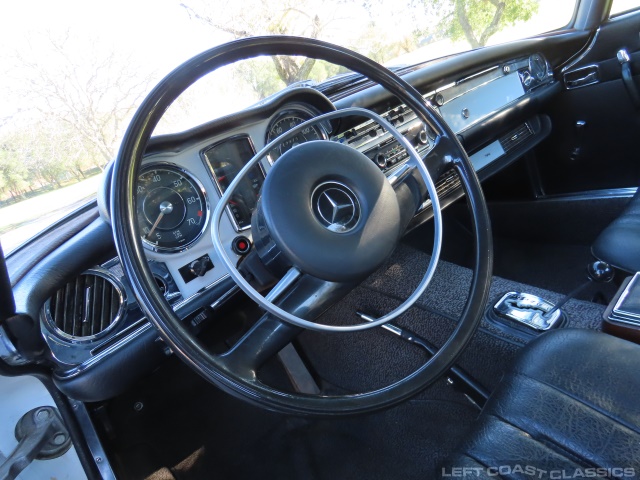 1971-mercedes-benz-280sl-127.jpg