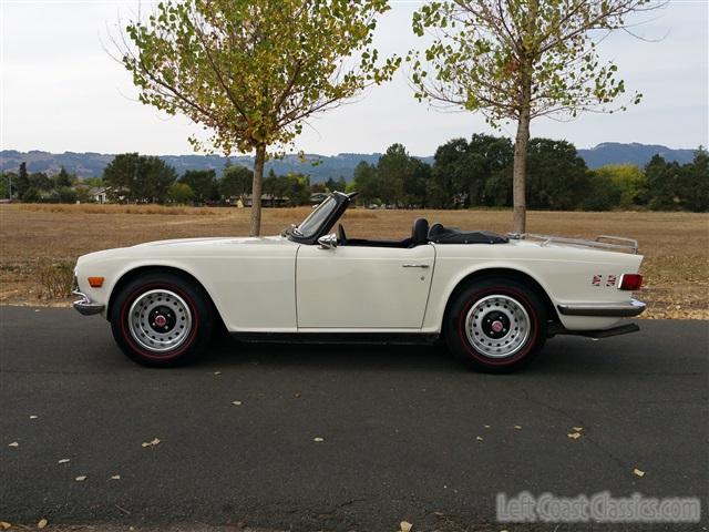 1971-triumph-tr6-021.jpg