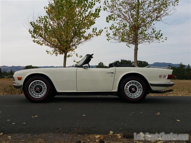 1971-triumph-tr6-023.jpg