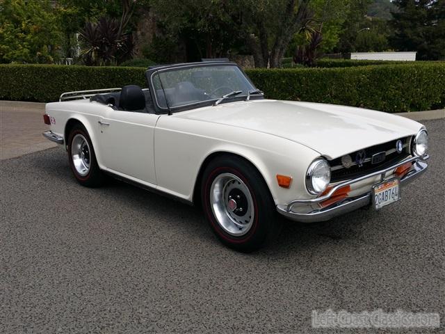 1971-triumph-tr6-045.jpg