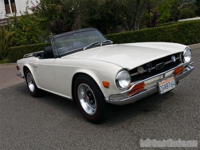 1971-triumph-tr6-046.jpg