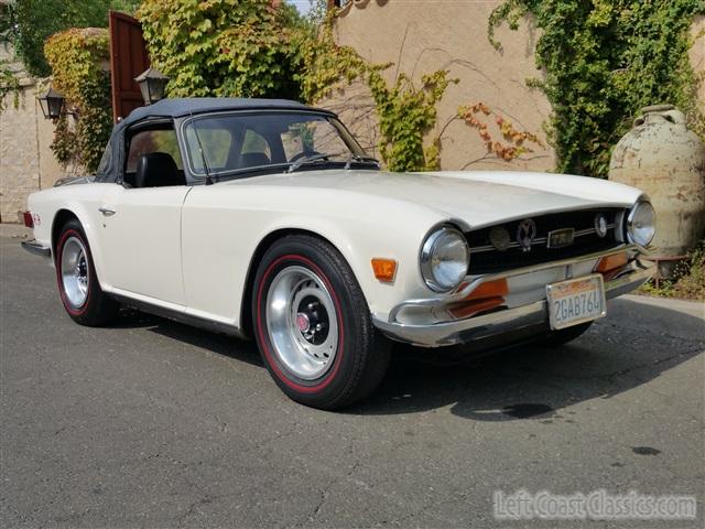 1971-triumph-tr6-049.jpg