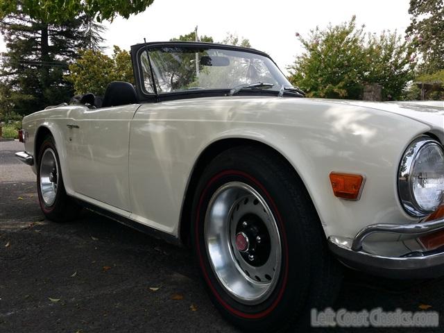 1971-triumph-tr6-061.jpg