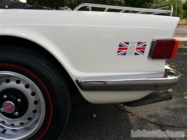 1971-triumph-tr6-071.jpg