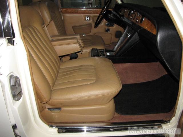 1972-rolls-royce-silver-shadow-062.jpg