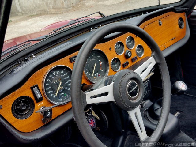 1973-triumph-tr6-074.jpg