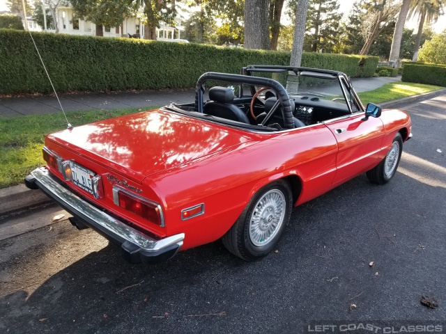 1974-alfa-romeo-spider-veloce-027.jpg