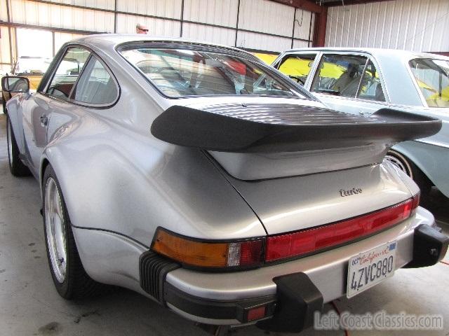 1976-porsche-911-turbo-689.jpg