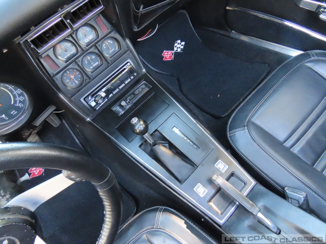 1977-chevrolet-corvette-c3-087.jpg