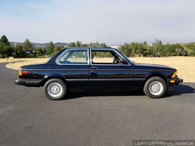 1983-bmw-320is-026.jpg