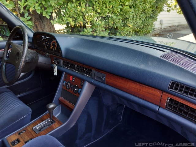 1984-mercedes-benz-380se-112.jpg