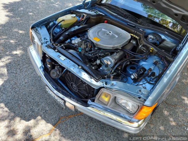 1984-mercedes-benz-380se-147.jpg