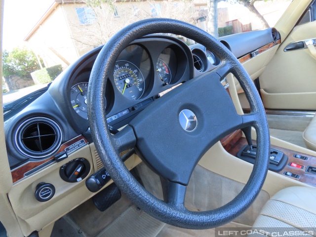 1984-mercede-benz-380sl-r107-094.jpg