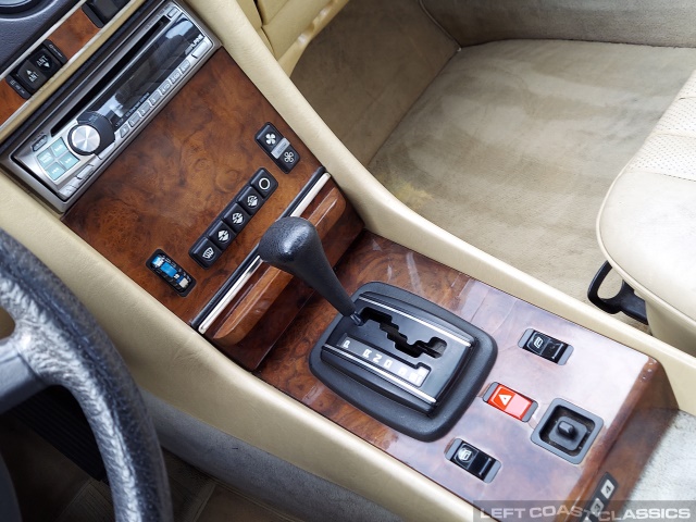 1984-mercede-benz-380sl-r107-098.jpg