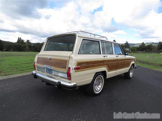 1985-jeep-grand-wagoneer-030.jpg