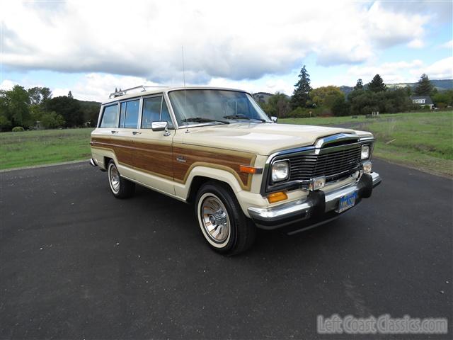 1985-jeep-grand-wagoneer-042.jpg