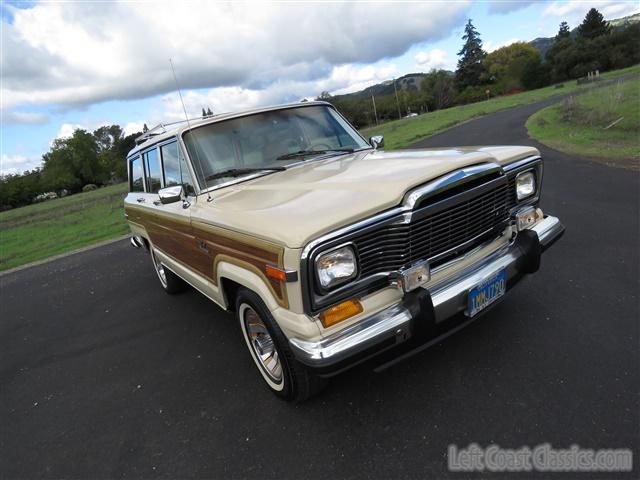 1985-jeep-grand-wagoneer-044.jpg