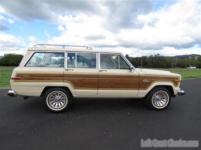 1985-jeep-grand-wagoneer-207.jpg