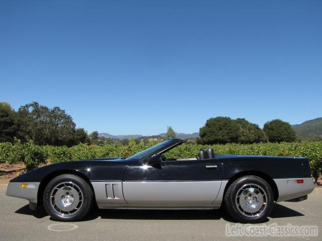 1986-chevrolet-corvette-convertible-0021.jpg